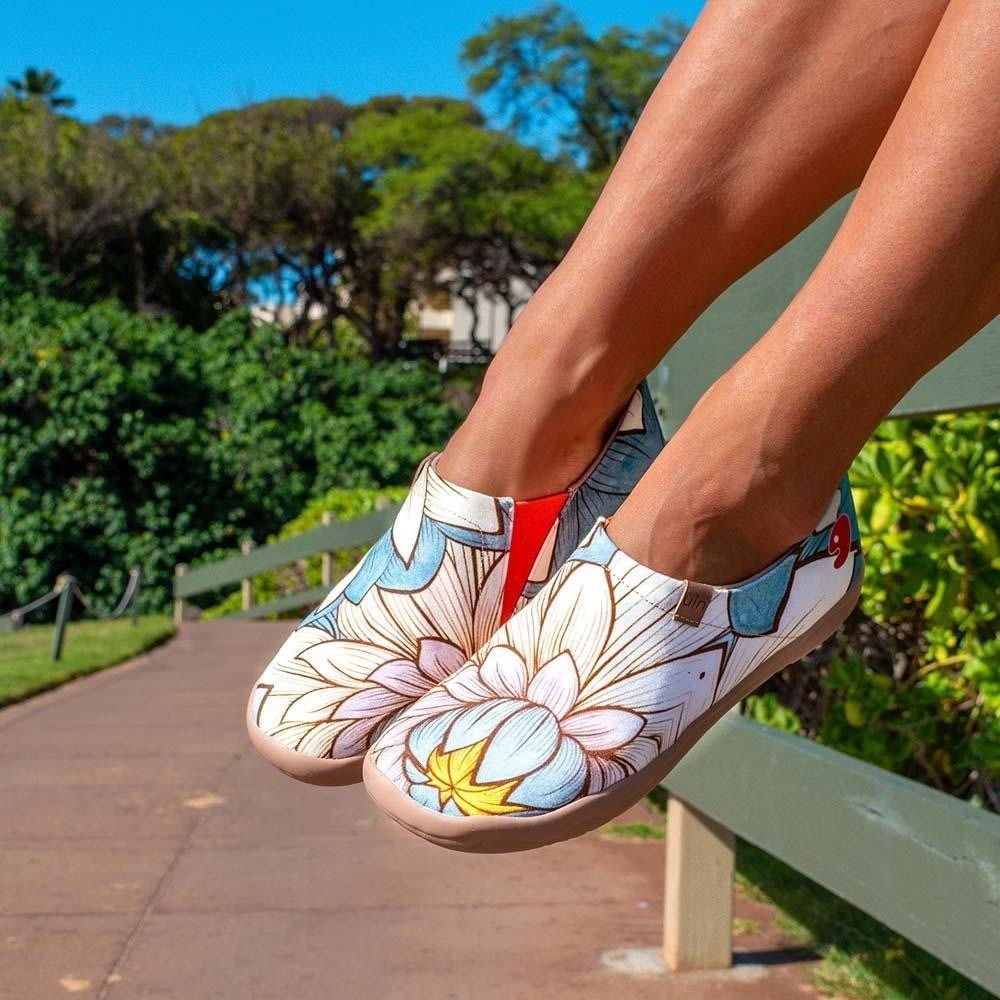 UIN Women (6) Nelumbo Toledo Canvas Slip On Shoes Lightweight Floral Artsy Boho